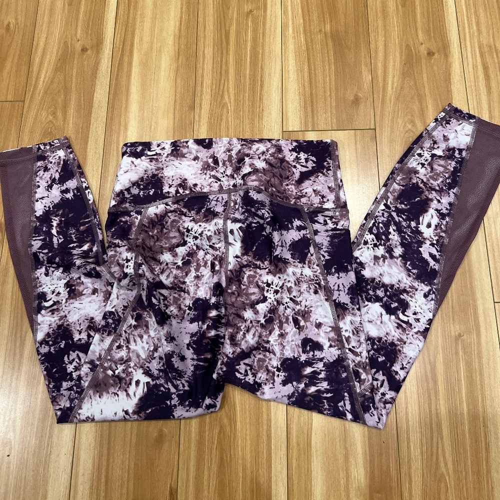 Compression leggings💜🖤 - Picture 3 of 3
